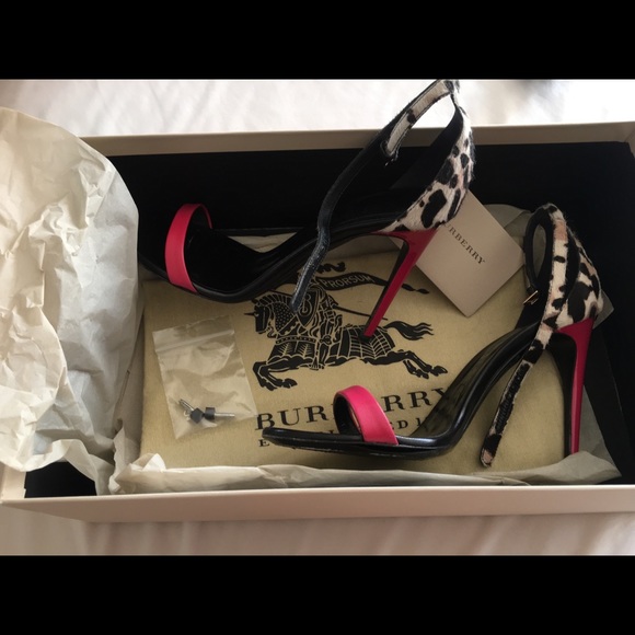 Animal Print BURBERRY Heels 👠 - Picture 2 of 8